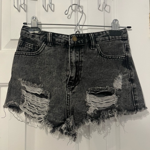 GIRLS SHEIN BLACK JEAN SHORTS - Picture 1 of 4
